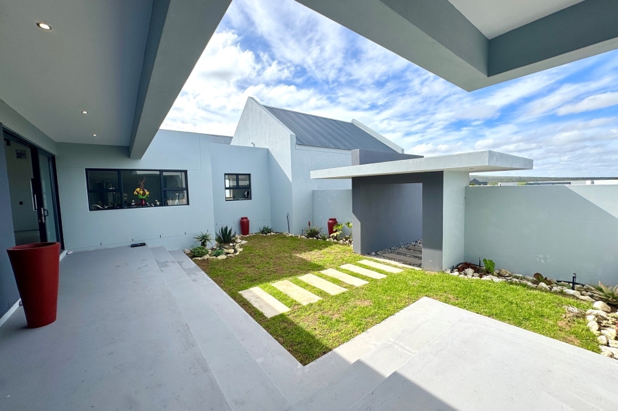 4 Bedroom Property for Sale in Olifantskop Western Cape